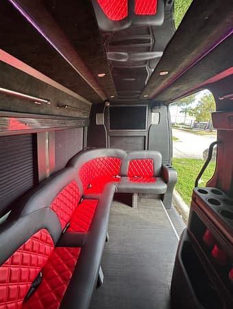 2022-mercedes-party-van-13ppl-ma