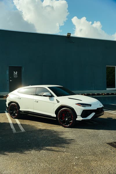 2024-lamborghini-urus-s