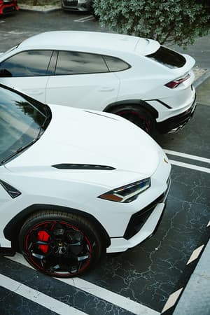 2024-lamborghini-urus-s