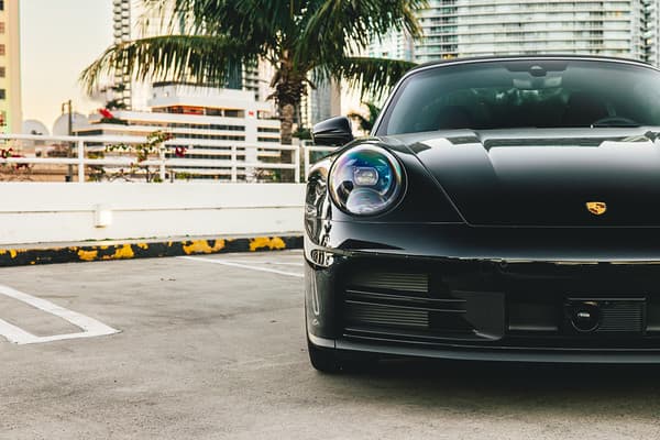 2025-porsche-911-targa-4s-1-4-cu