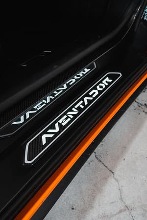 aventador-s