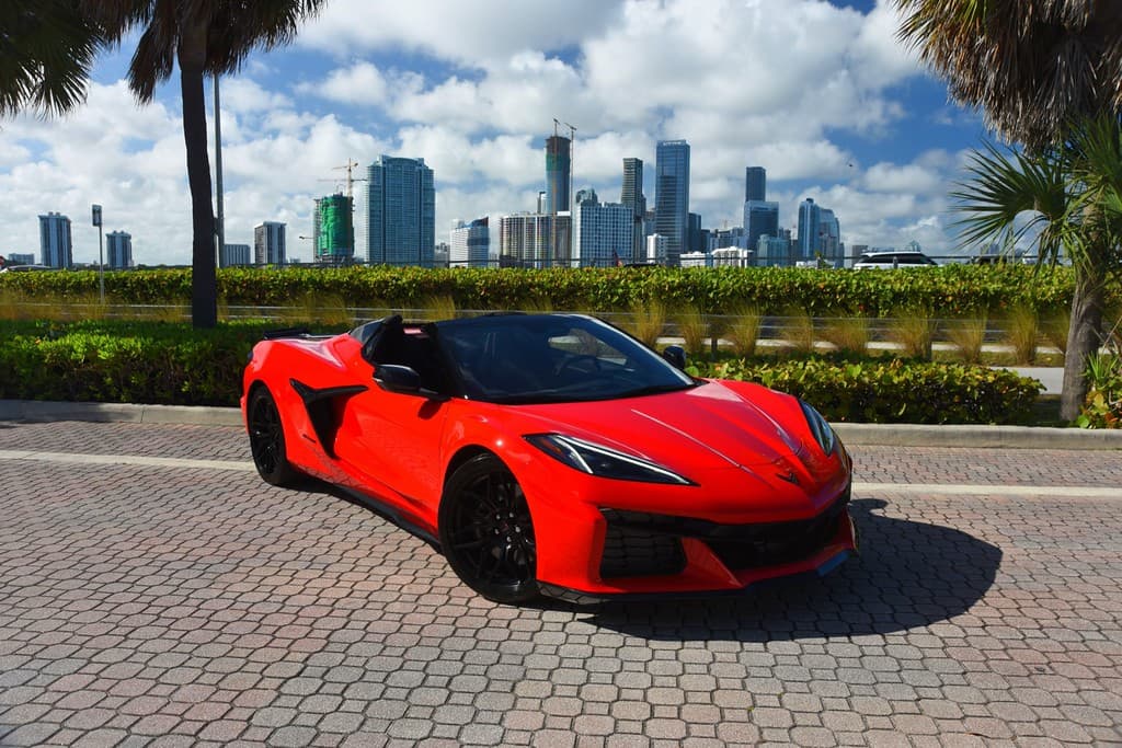 chevrolet-corvette-z06-convertible-redblack
