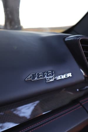 ferrari-488-spider