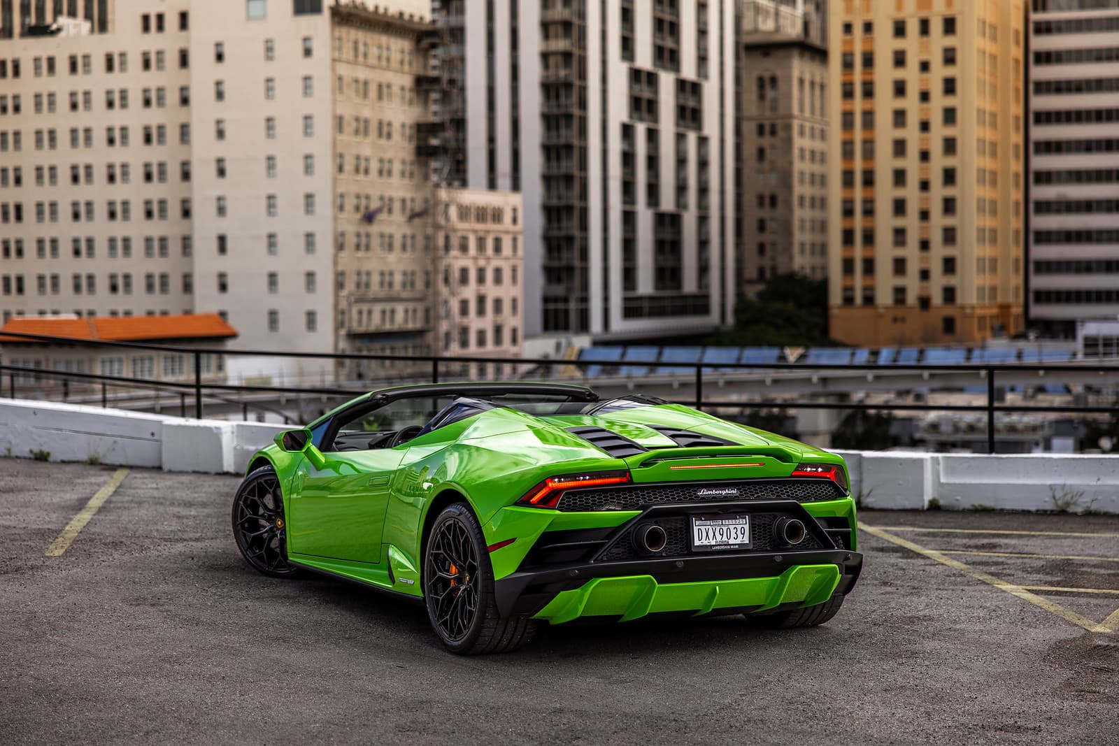 lamborghini-huracan-evo-green