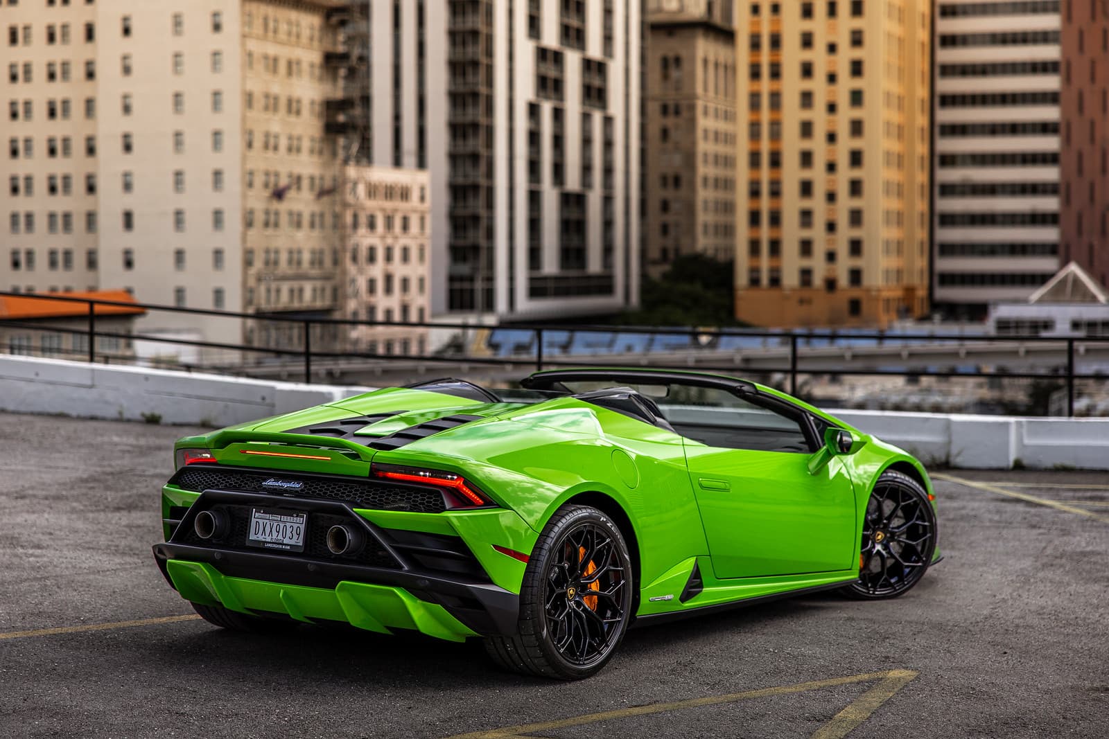 lamborghini-huracan-evo-green