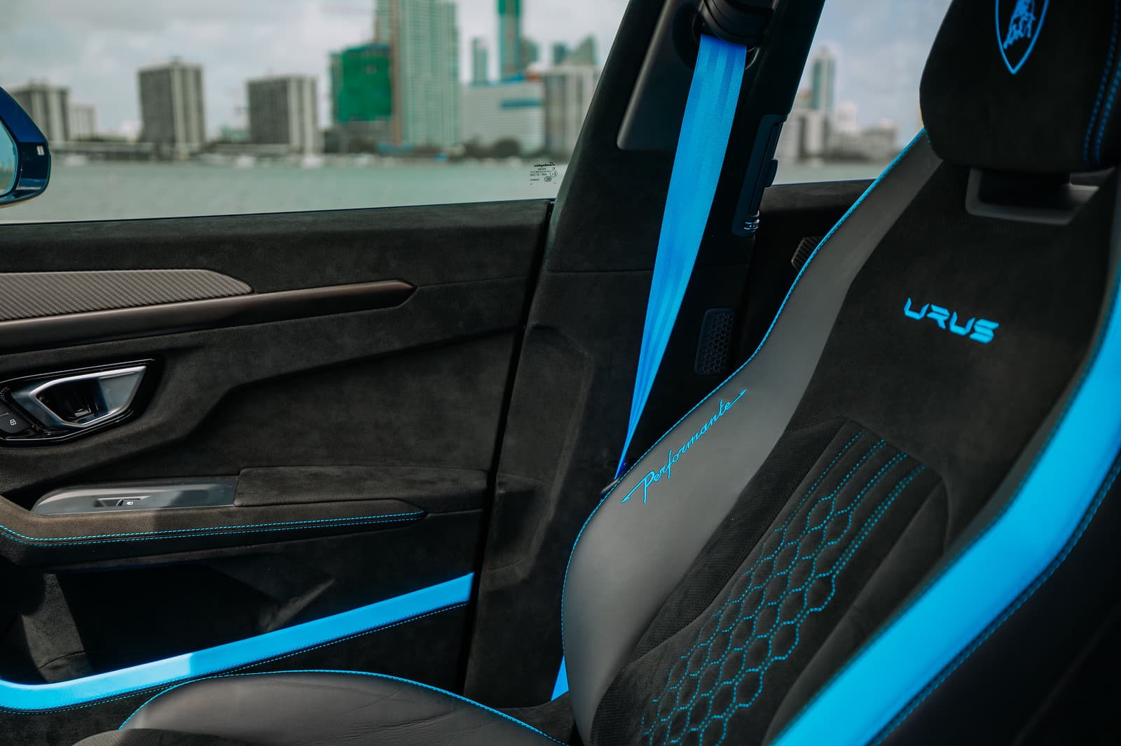 lamborghini-urus-performante-2024