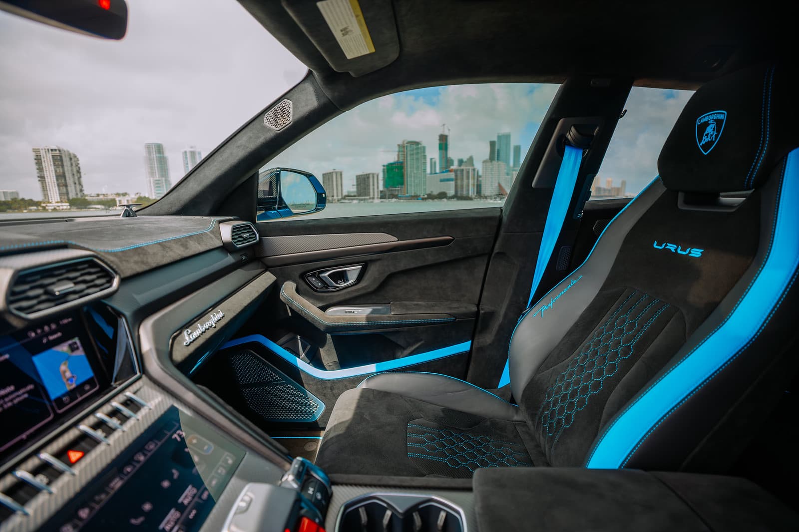 lamborghini-urus-performante-2024