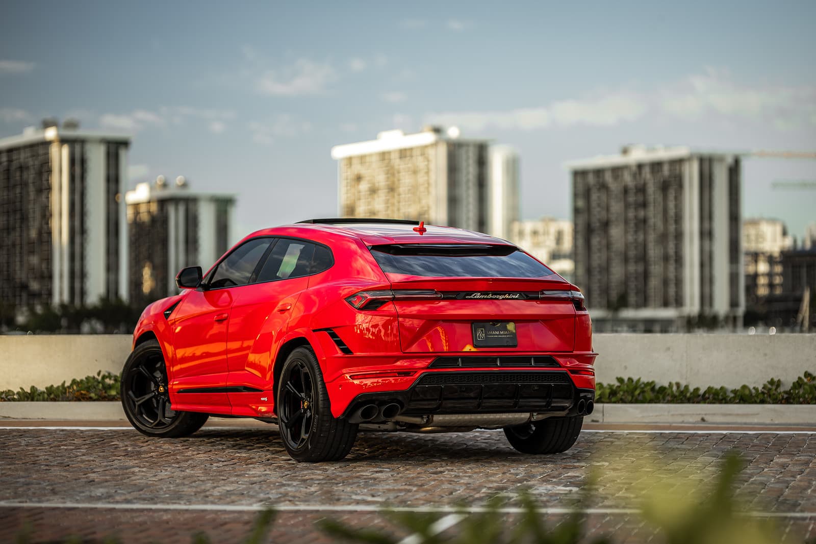 lamborghini-urus-s