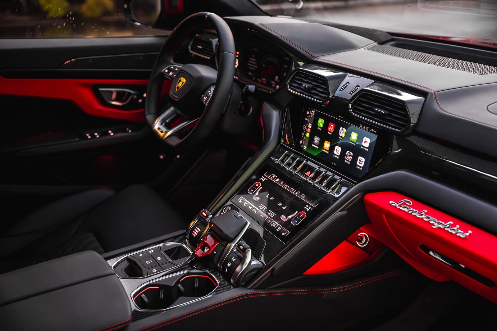 lamborghini-urus-s