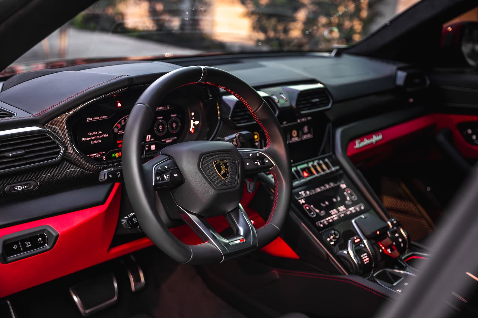 lamborghini-urus-s