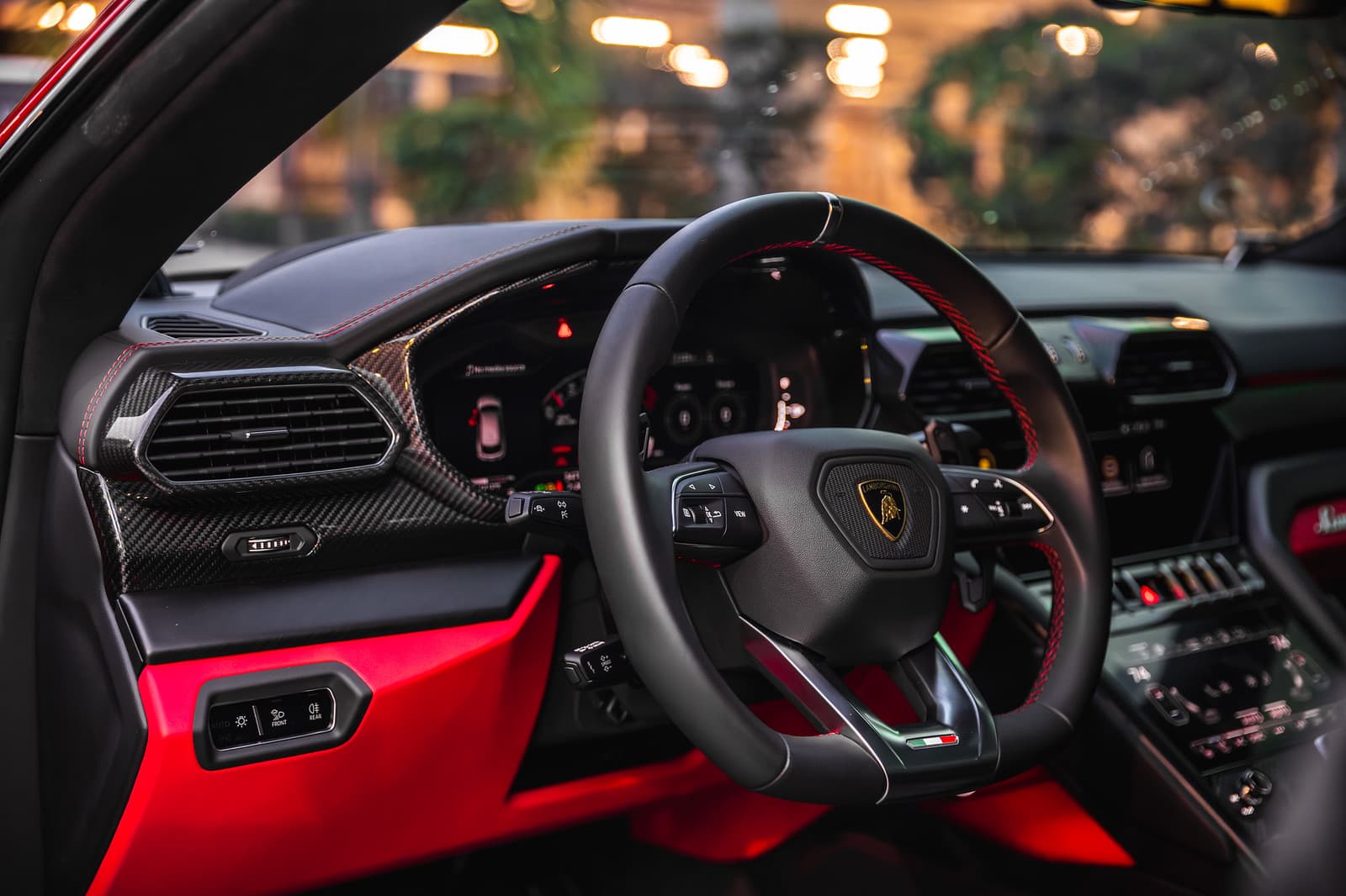 lamborghini-urus-s