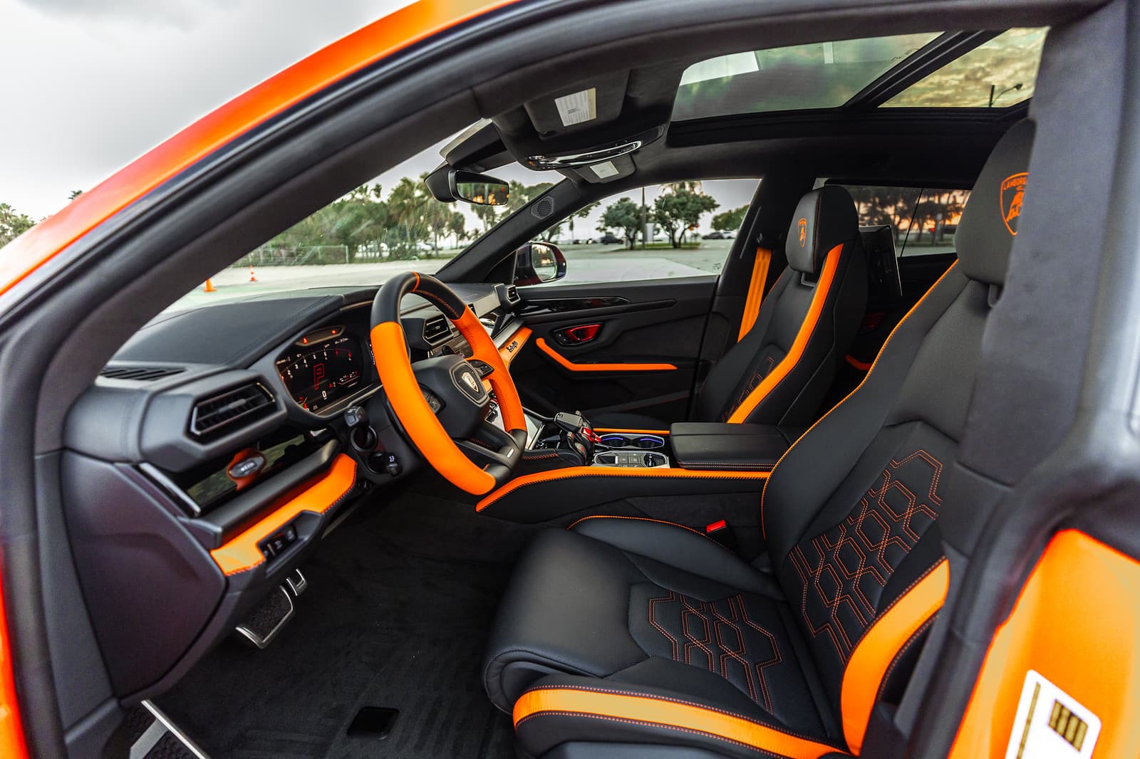 lamborghini-urus-se-2026