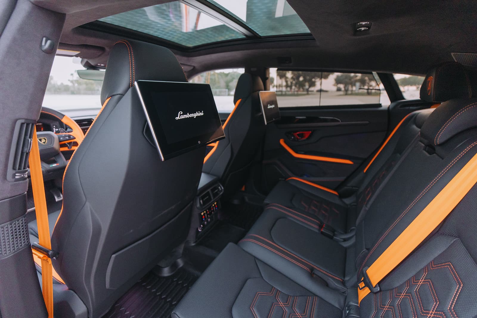 lamborghini-urus-se-2026