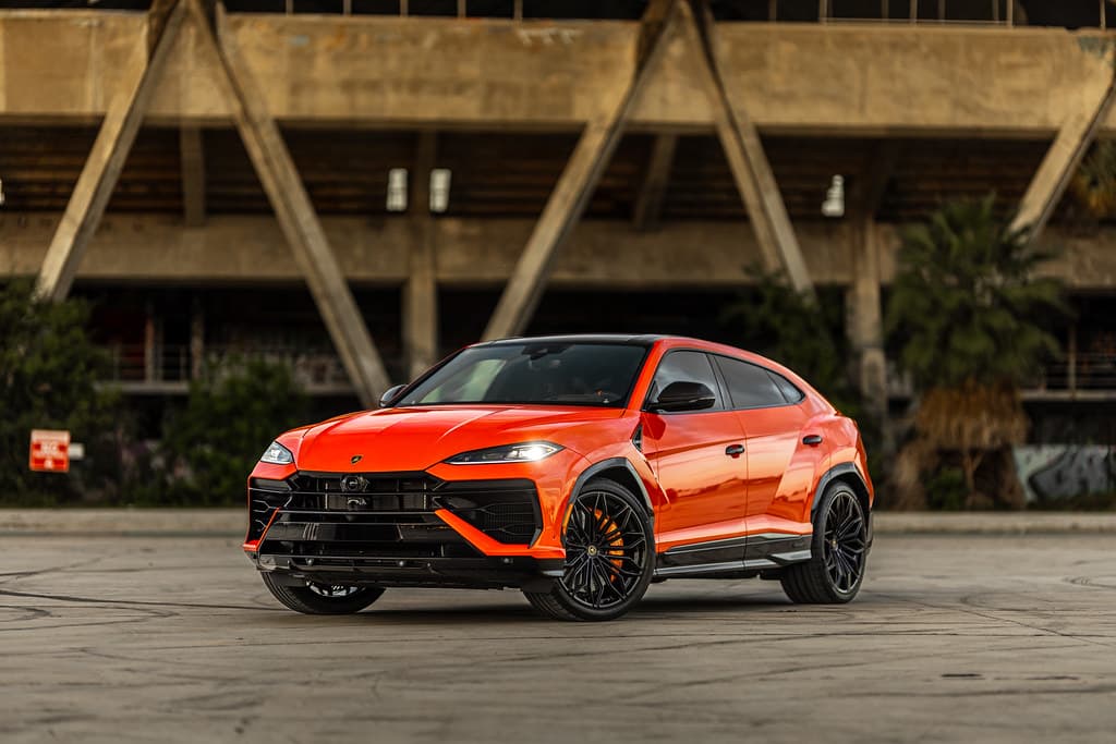 lamborghini-urus-se-2026