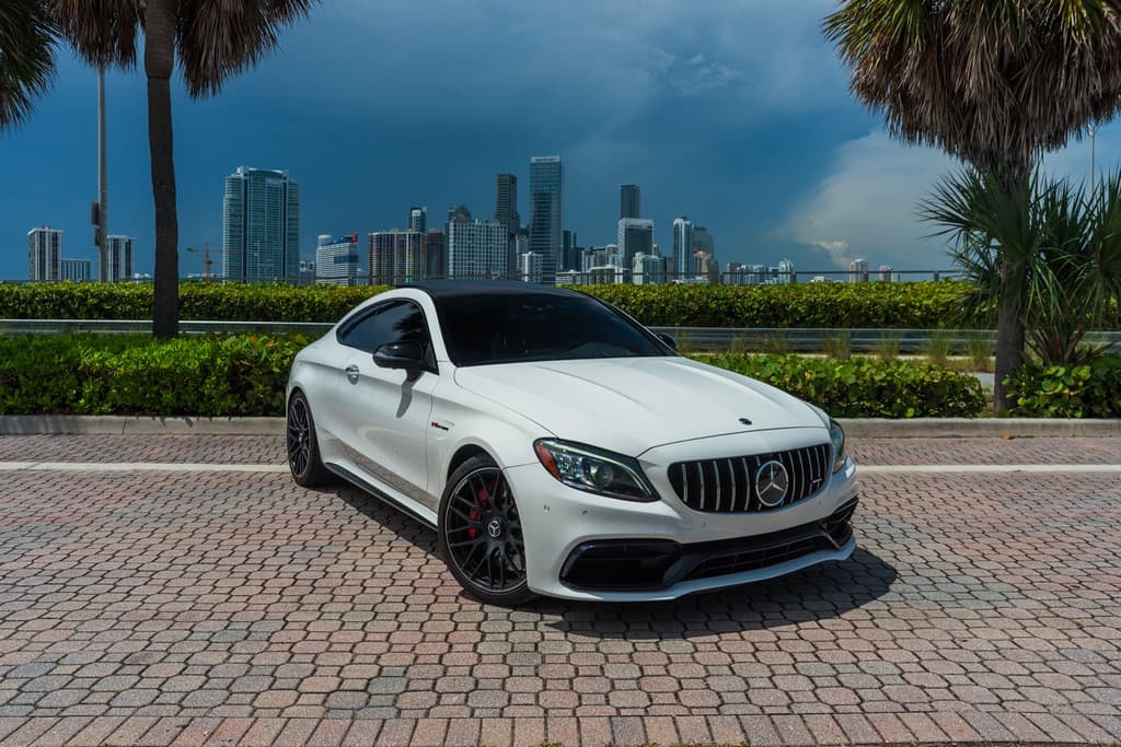 mercedes-benz-c63s-amg-whiteblack