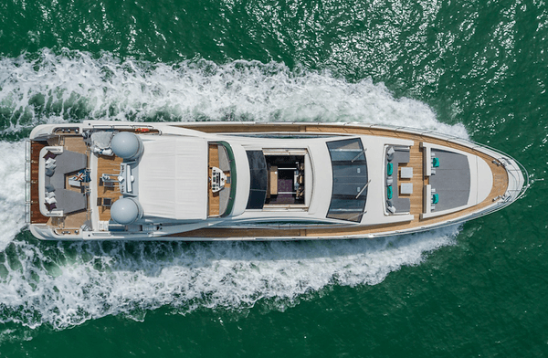 103ft-luxury-azimut-w-toys-yach