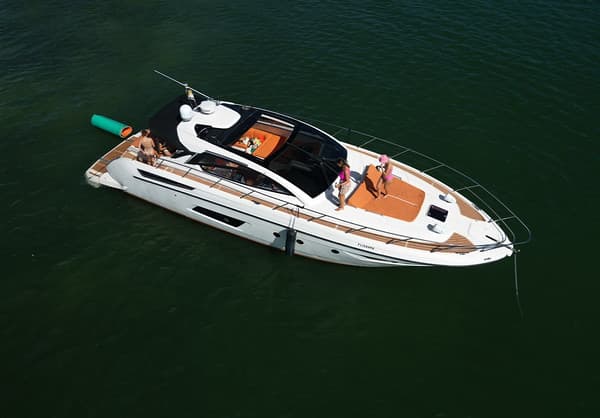 52ft-azimut-sport-luxury-yacht