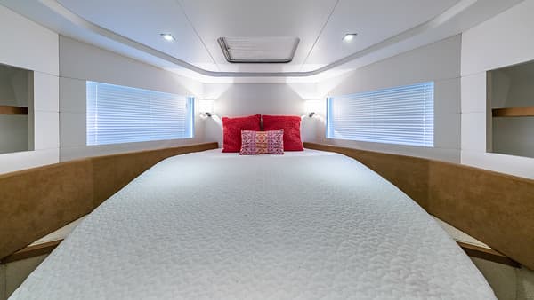 52ft-the-ark-flybridge-yacht