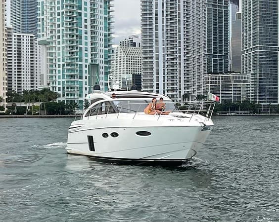 59ft-princess-yacht