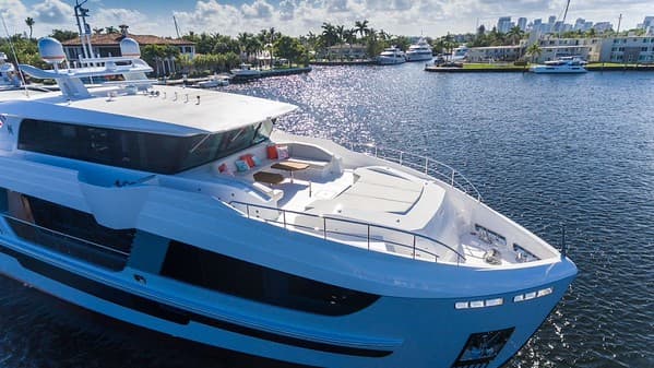 92ft-hargave-mega-yacht
